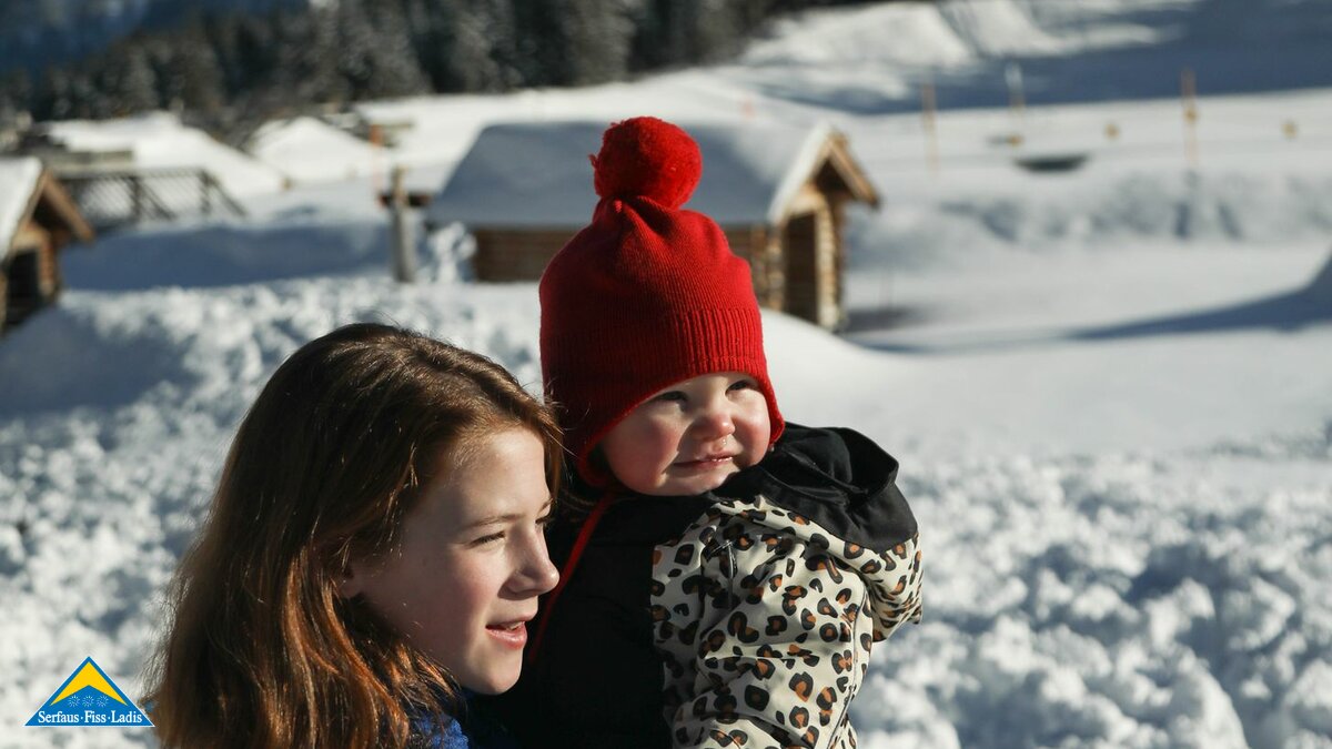 Der Högsee in der familienfreundlichen Region Serfaus-Fiss-Ladis im Westen von Tirol wird im Winter als Speichersee und im Sommer als Badesee genutzt | © Dani Tobian / danibutterflyfisch