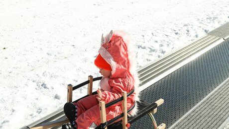 Im Murmlipark in der Familienregion Serfaus-Fiss-Ladis wartet ein Skiparadies mit tollen Figuren und Förderbändern auf die kleinen Skizwerge | © Dani Tobian / danibutterflyfisch