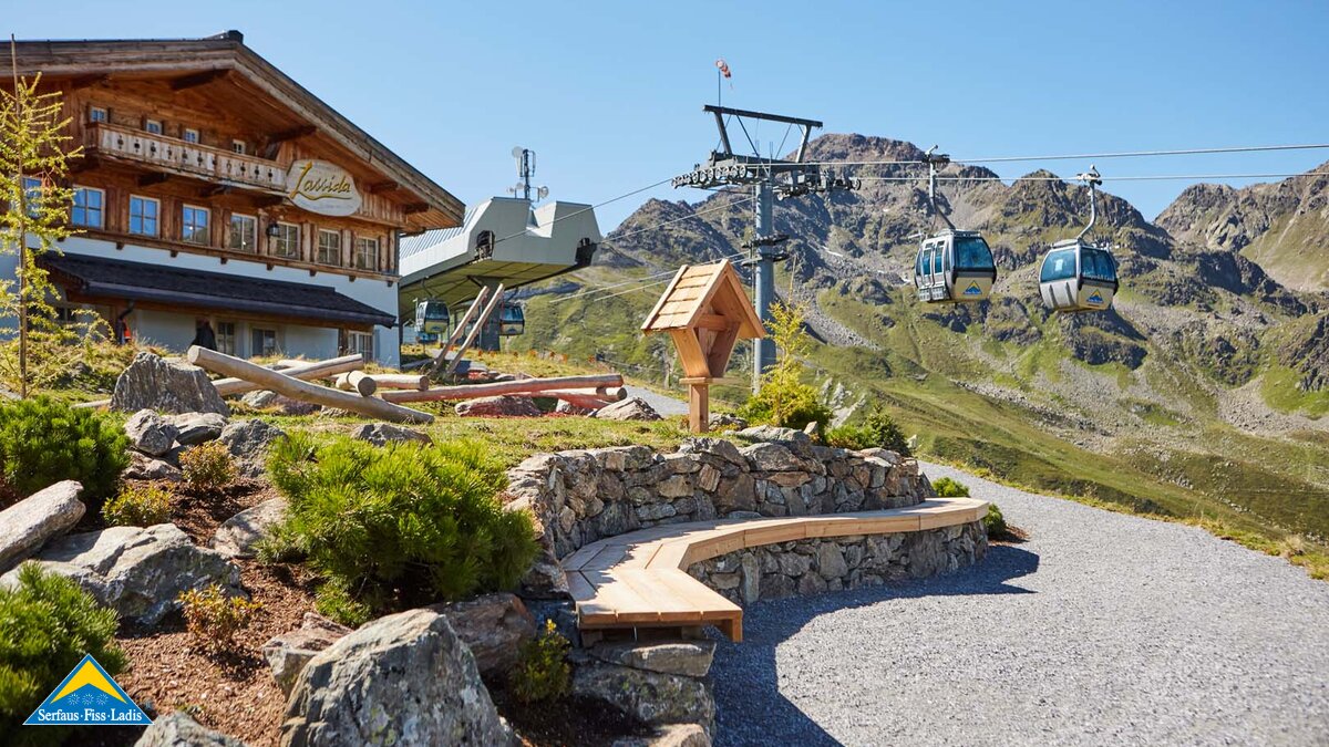 Im Motoriktrail des Georama Lassida in Serfaus ist neben Geschicklichkeit und Beweglichkeit auch Balance gefragt | © Serfaus-Fiss-Ladis Marketing GmbH | christianwaldegger.com