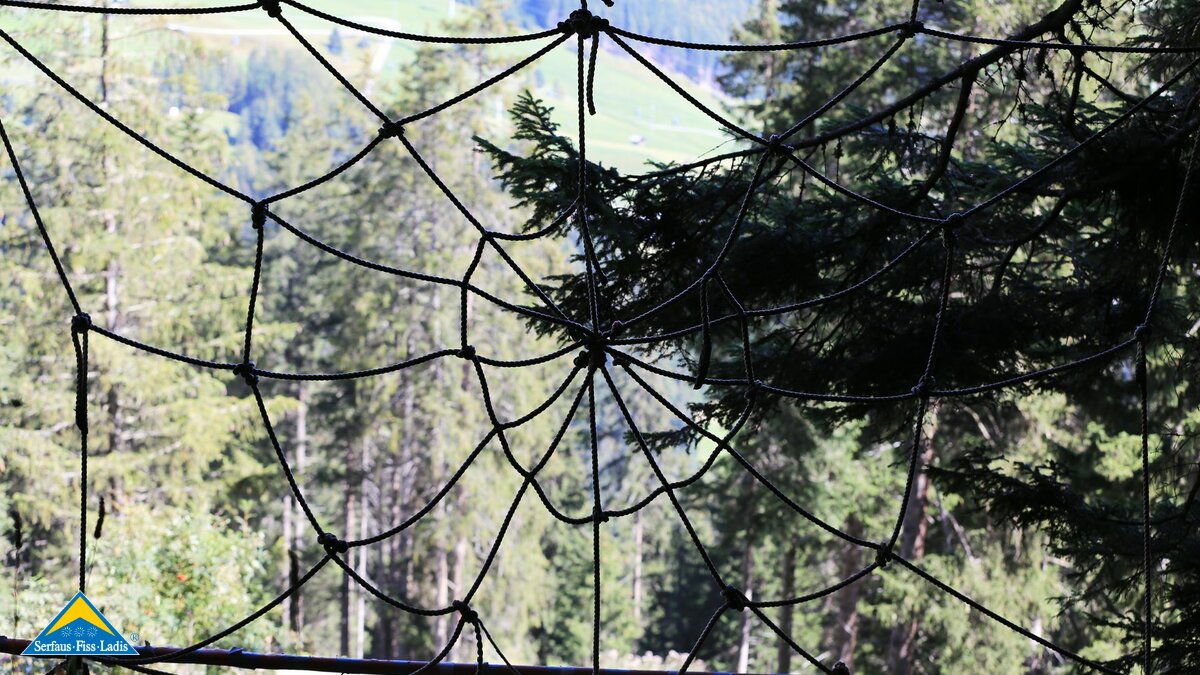 Themenweg von der Bergstation Sunliner hinunter ins Dorf Serfaus in der Familienregion Serfaus-Fiss-Ladis | © Serfaus-Fiss-Ladis