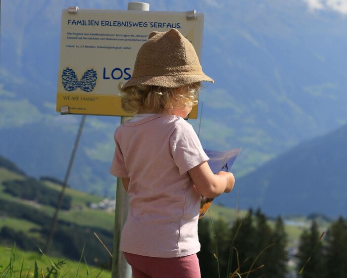 Kostenloses Rätselheft erhältlich in den Infobüros der Familienregion Serfaus-Fiss-Ladis Familien-Erlebnisweg Tirol Österreich | © Serfaus-Fiss-Ladis
