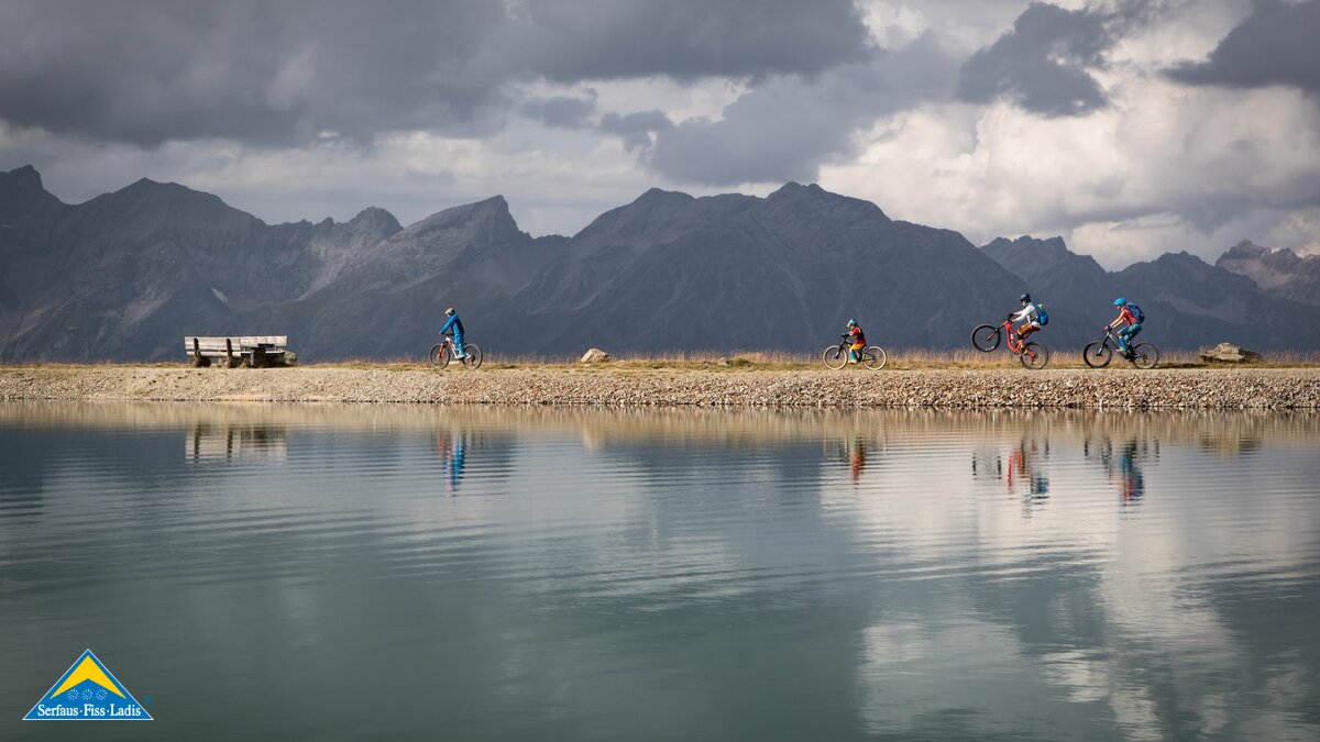 Roter Singletrail Frommestrail vorbei am Speicherteich in Serfaus-Fiss-Ladis | © Hannes Preschern