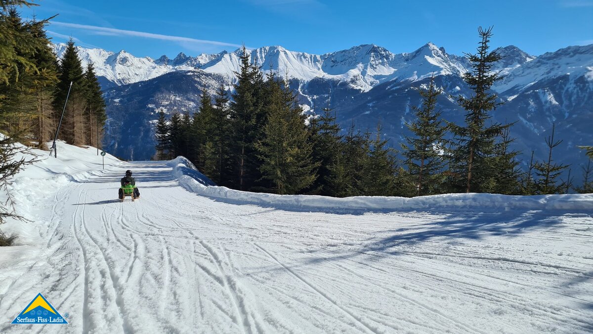 Rodeln in Serfaus-Fiss-Ladis Familienregion Winterurlaub mit der Familie Rodelbahn Fiss Schönjochbahn Steinegg Kuhalm | © Serfaus-Fiss-Ladis Marketing GmbH