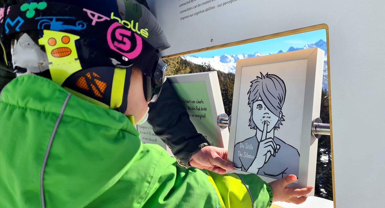 Fisser Kraft- und Sinnesweg Winterwanderweg von Steinegg hinunter, ab der Mittelstation Schönjochbahn in Serfaus-Fiss-Ladis in Tirol | © Serfaus-Fiss-Ladis Marketing GmbH