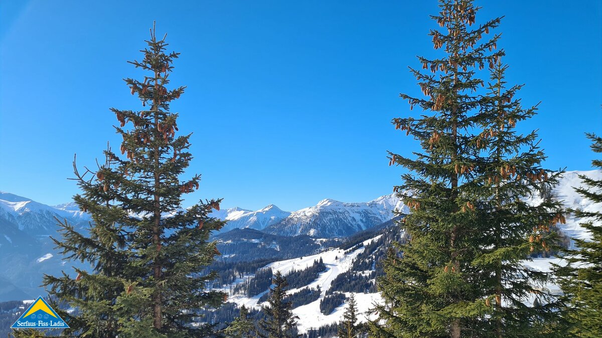 Schöne Aktivitäten abseits der Pisten neben dem Skifahren Winterwandern in der Familienregion Serfaus-Fiss-Ladis in Tirol | © Serfaus-Fiss-Ladis Marketing GmbH