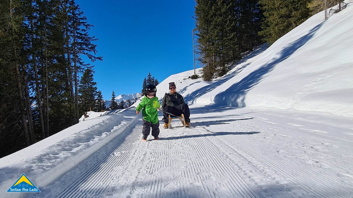 Abwechslungsreicher Winterurlaub mit Kleinkindern Familie Winterregion Österreich Tirol Serfaus-Fiss-Ladis | © Serfaus-Fiss-Ladis Marketing GmbH