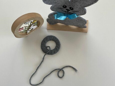 Berta aus Serfaus-Fiss-Ladis bastelt tolle Osterdekorationen | © Serfaus-Fiss-Ladis Marketing GmbH