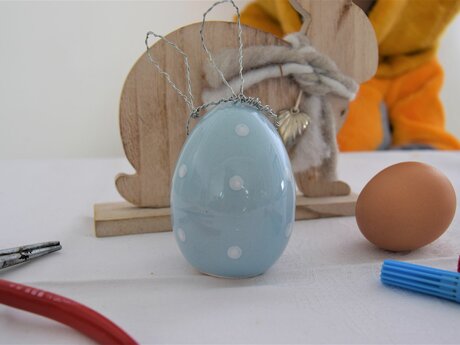 Draht-Osterhasen für tolle Osterdeko Blog Kinder Serfaus-Fiss-Ladis | © Serfaus-Fiss-Ladis Marketing GmbH