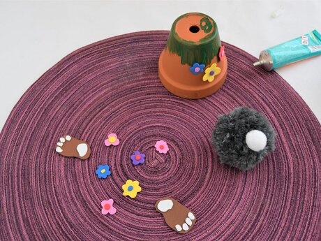 Basteln mit farbigem Moosgummi in Serfaus-Fiss-Ladis | © Serfaus-Fiss-Ladis Marketing GmbH