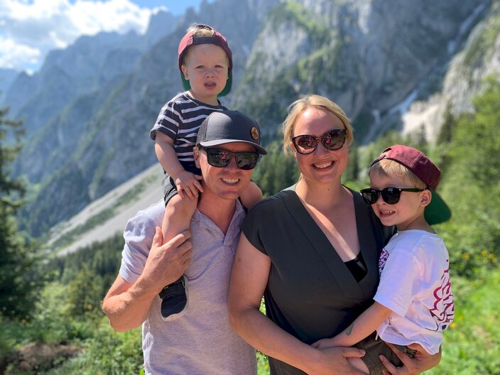 Spende Assistenzhund Partner Hunde Österreich Familienregion Serfaus-Fiss-Ladis in Tirol Piratenweg Forscherpfad Hexenweg Abenteuerberge Themenwege für Kinder | © Martina Haas