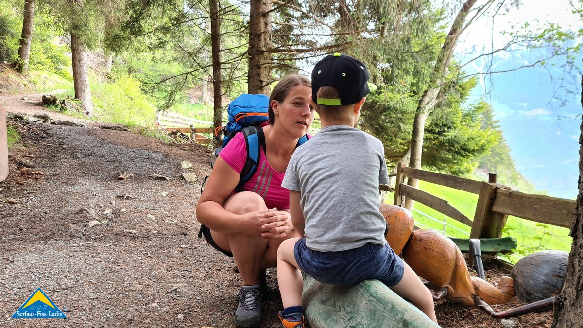 Abenteuerweg Forscherpfad Wandern Familie Sommer Berge Tirol Österreich | © Serfaus-Fiss-Ladis Marketing GmbH