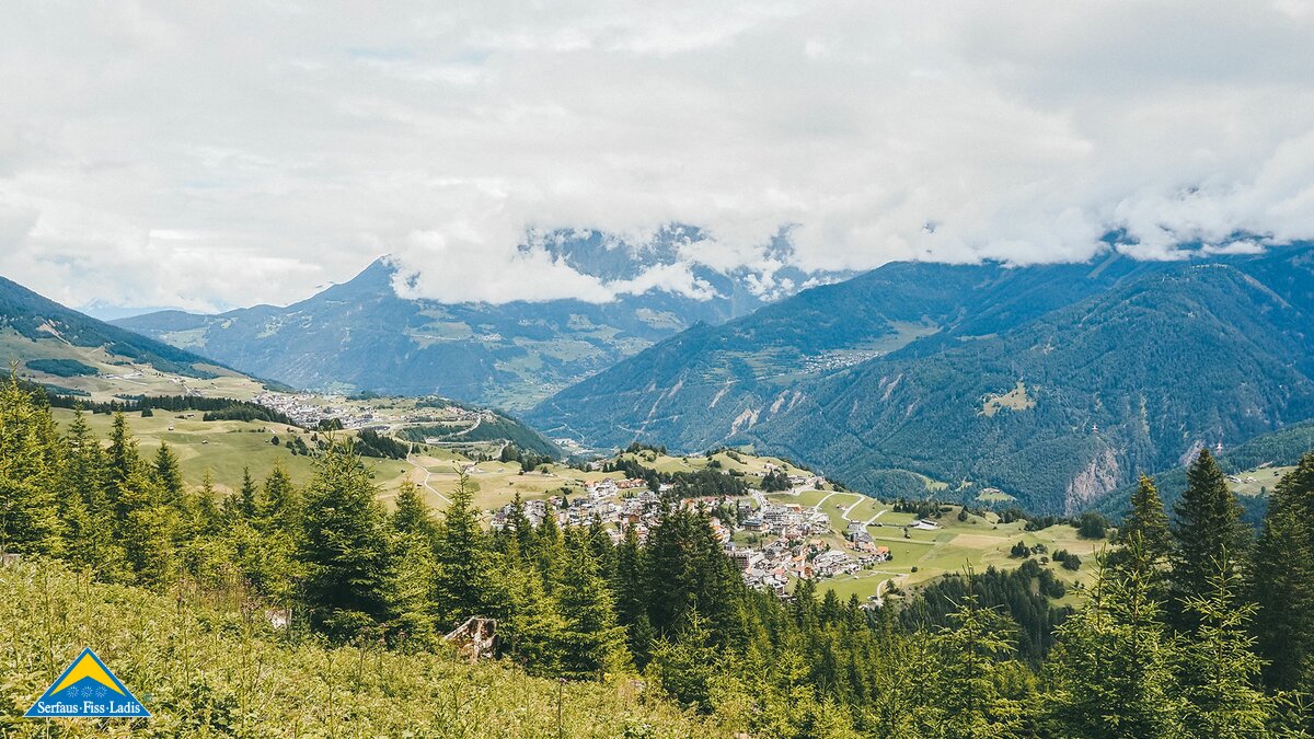 Wanderungen mit schönem Blick auf Dorf Serfaus Familienregion Serfaus-Fiss-Ladis in Tirol | © travelisto.net 