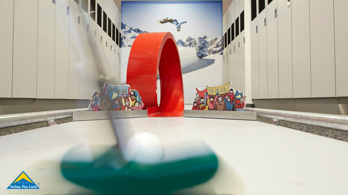 Schlechtwetterprogramm Familienregion Serfaus-Fiss-Ladis Tirol indoor spielen Indoor Arena Fiss Talstation Schönjochbahn | © Serfaus-Fiss-Ladis Marketing GmbH | Andreas Kirschner