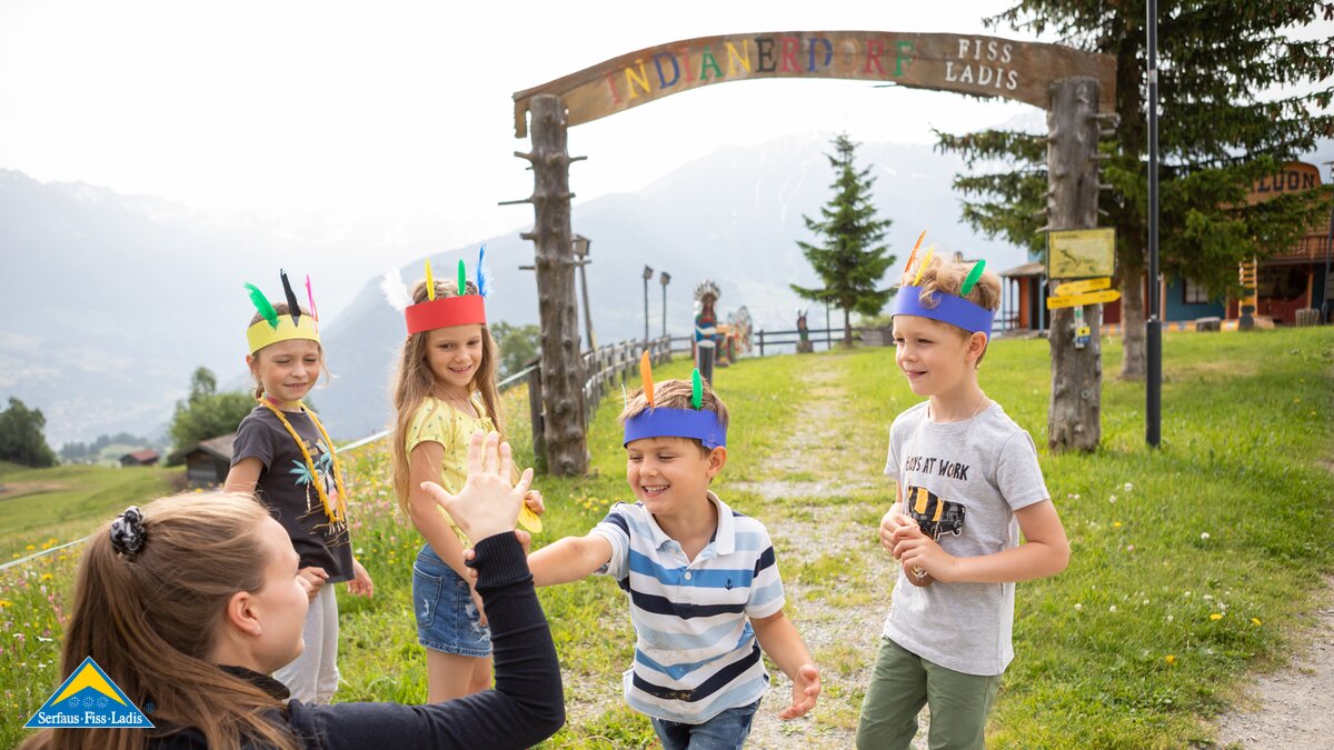 Bertas Indianerdorf im Sommer Spielplätze in der Familienregion Serfaus-Fiss-Ladis in Tirol | © Serfaus-Fiss-Ladis Marketing GmbH | Andreas Kirschner