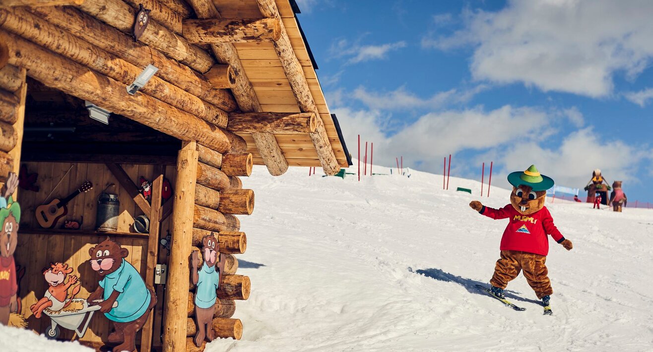 Maskottchen Murmli in Serfaus Winterurlaub in der Familienregion Serfaus-Fiss-Ladis  | © Skischule Serfaus