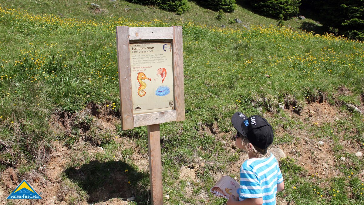 Rätselstation Anker auf dem Piratenweg Abenteuerberge von Thomas Brezina Blogbeitrag Serfaus-Fiss-Ladis in Tirol | © Serfaus-Fiss-Ladis Marketing GmbH