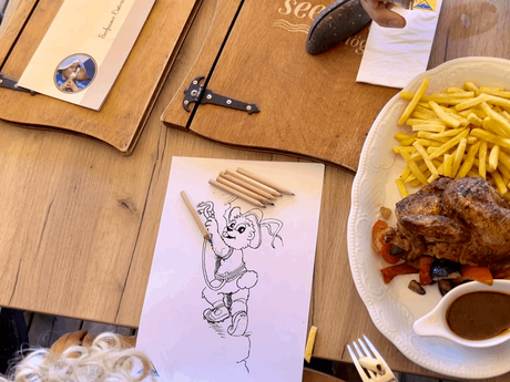 Auf der Seealm Hög in Serfaus gibt es extra für die kleinen Gäste etwas zum Malen und eine gesonderte Speisekarte.  | © unaufschiebbar.de