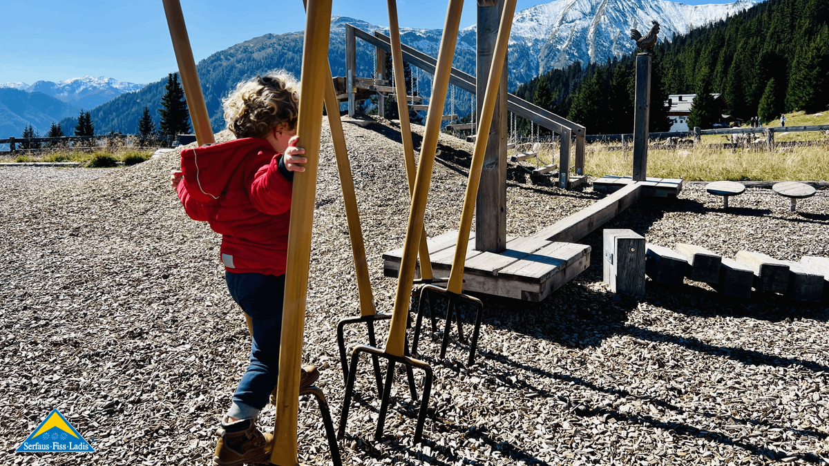 Am Högsee in Serfaus gibt es den Erlebnispark Hög, der Kinderherzen höher schlagen lässt. | © unaufschiebbar.de