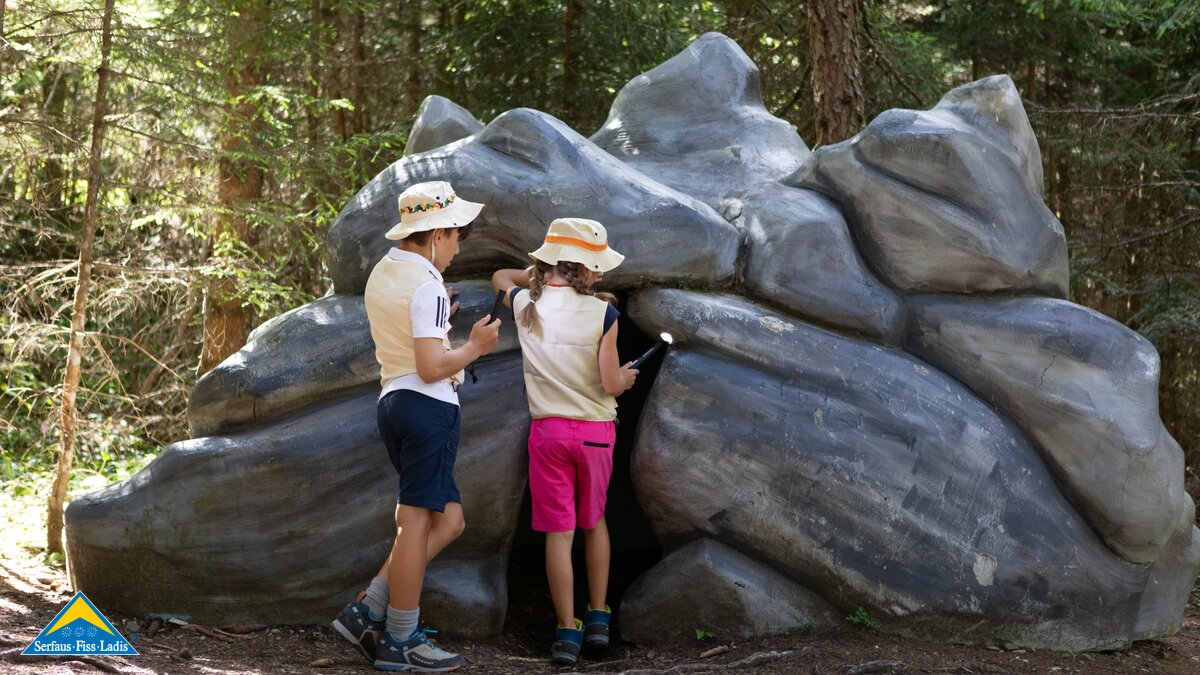 Familienwandern am Themenweg in der Familienregion Serfaus-Fiss-Ladis | © Serfaus-Fiss-Ladis Marketing GmbH | Andreas Kirschner