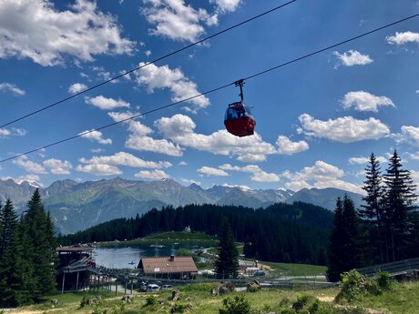 Der Högsee mit beeindruckendem Bergpanorama in Serfaus-Fiss-Ladis Tirol Österreich | © Serfaus-Fiss-Ladis Marketing GmbH