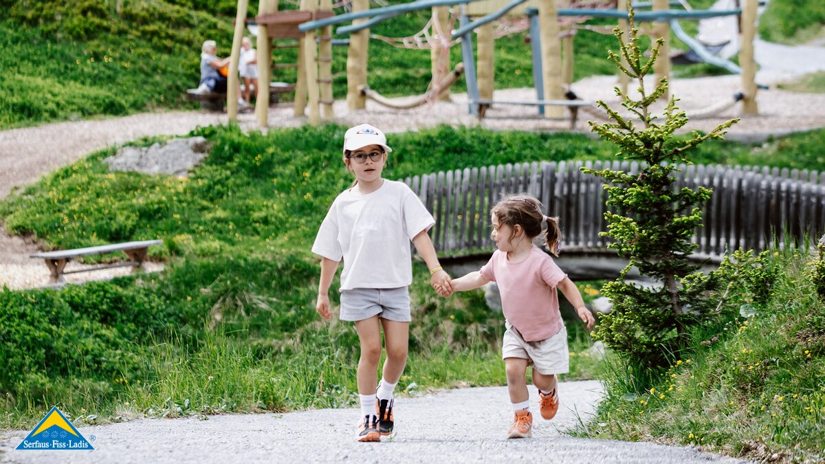 Auf Entdeckungstour im Murmliwasser in Tirol | ©  Serfaus-Fiss-Ladis Marketing GmbH | Rene Raggl