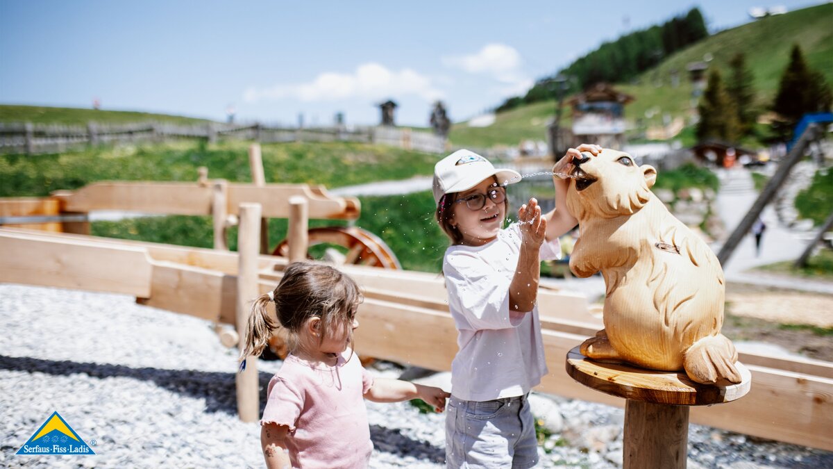 Murmeltiere aus Holz  | ©  Serfaus-Fiss-Ladis Marketing GmbH | Rene Raggl