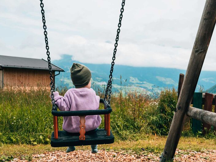 Umgeben von Wolf, Luchs und Bär | © sommertage.com