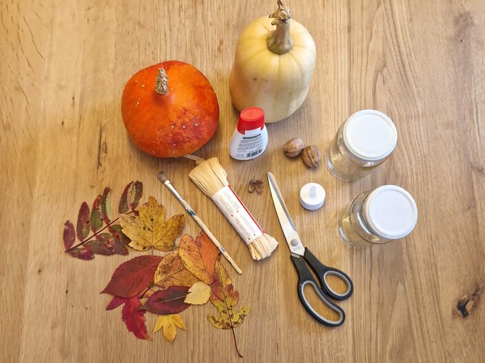 Bastel-Utensilien für die SFL-Windlichter | © Serfaus-Fiss-Ladis Marketing GmbH