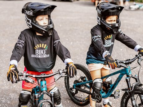 Kinder im Bikepark in Tirol | ©  Serfaus-Fiss-Ladis Marketing GmbH | Rene Raggl