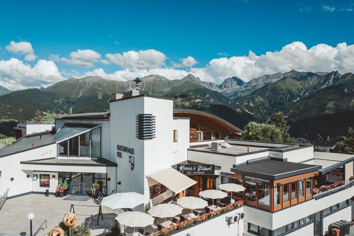 (c)_LeiterMichael_Stüberl_Terasse-1