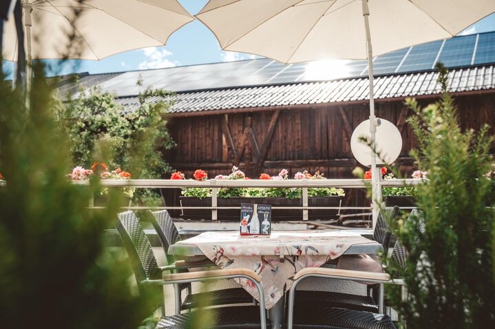 Groß ((c)_LeiterMichael_Stüberl_Terasse-33)