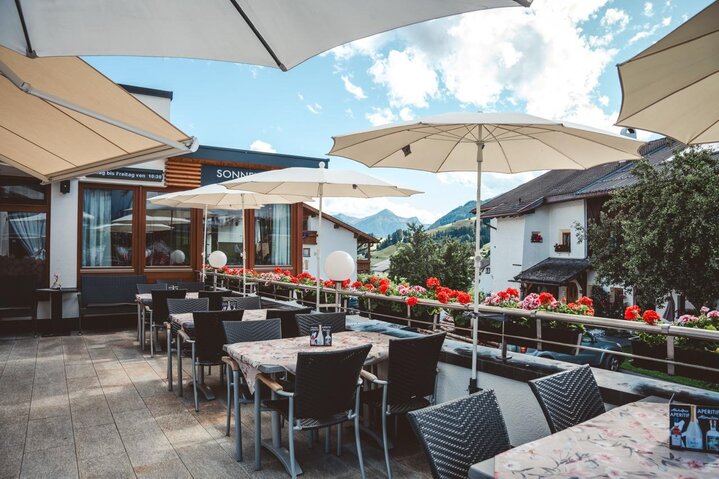 Groß ((c)_LeiterMichael_Stüberl_Terasse-16)