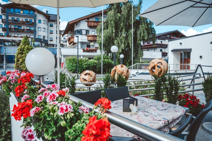 Groß ((c)_LeiterMichael_Stüberl_Terasse-18)