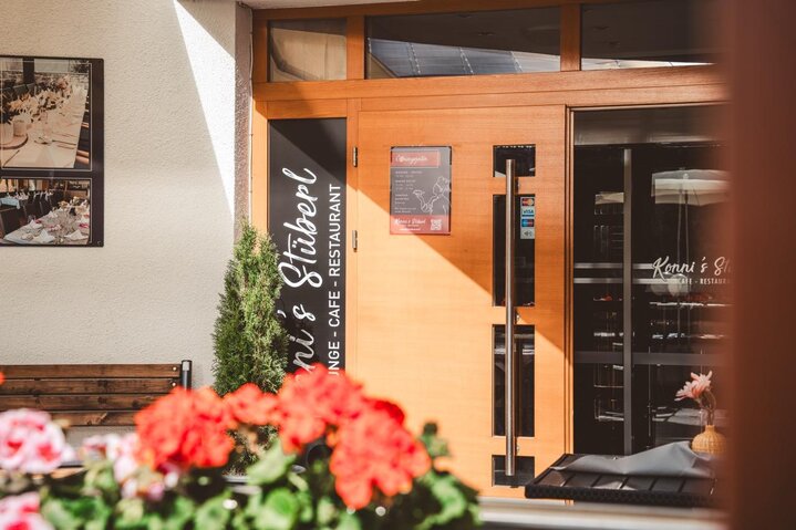 Groß ((c)_LeiterMichael_Stüberl_Terasse-23)